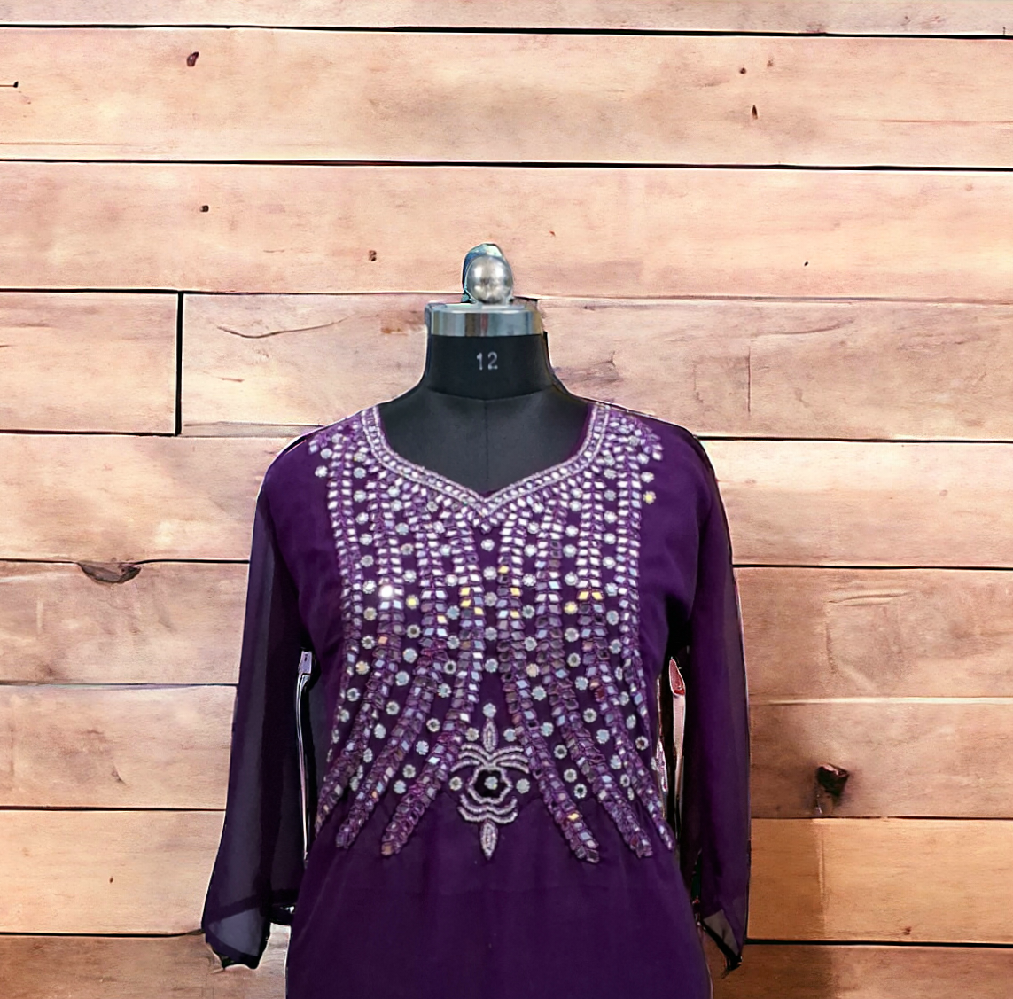 Wine Mirror goergette kurti